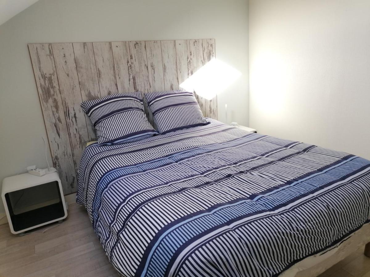 Appartement Climatise Avec Parking Prive A Doue La Fontaine Exterior photo